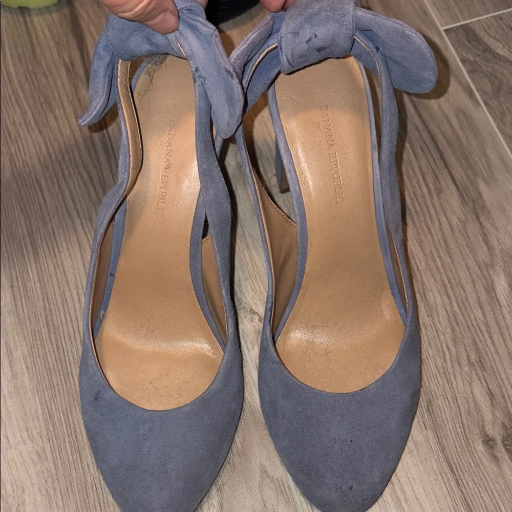 Banana Republic Blue Suede Heels with Bow Detail. Worn 3 times like new - Picture 2 of 9